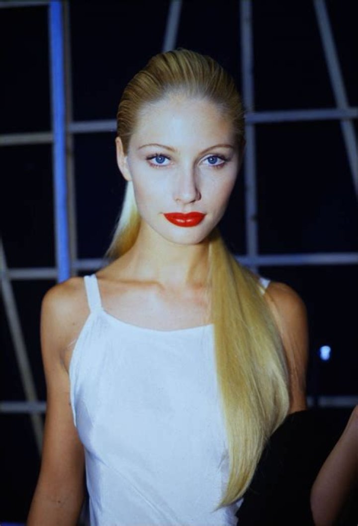 90s model Kirsty Hume, 42, looks identical to her daughter 90s model