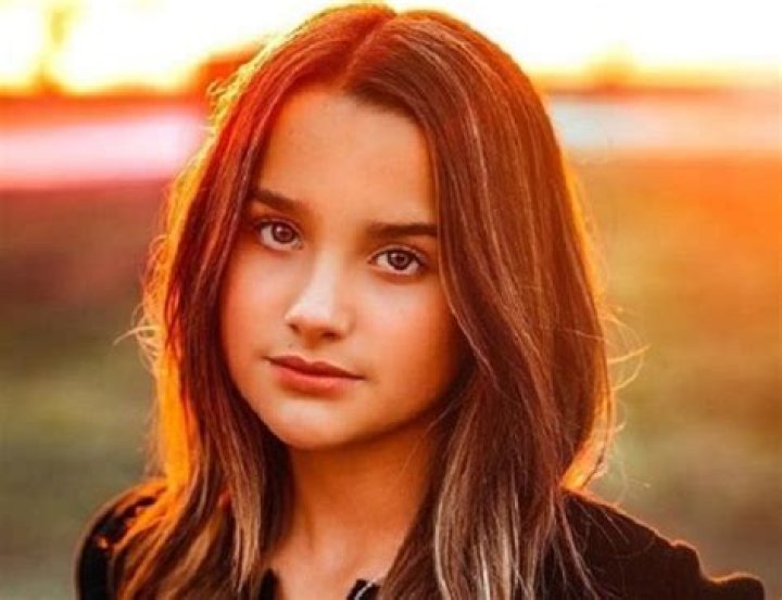 Annie LeBlanc Biography Age, Boyfriend, Height, Net worth, Asher Angel