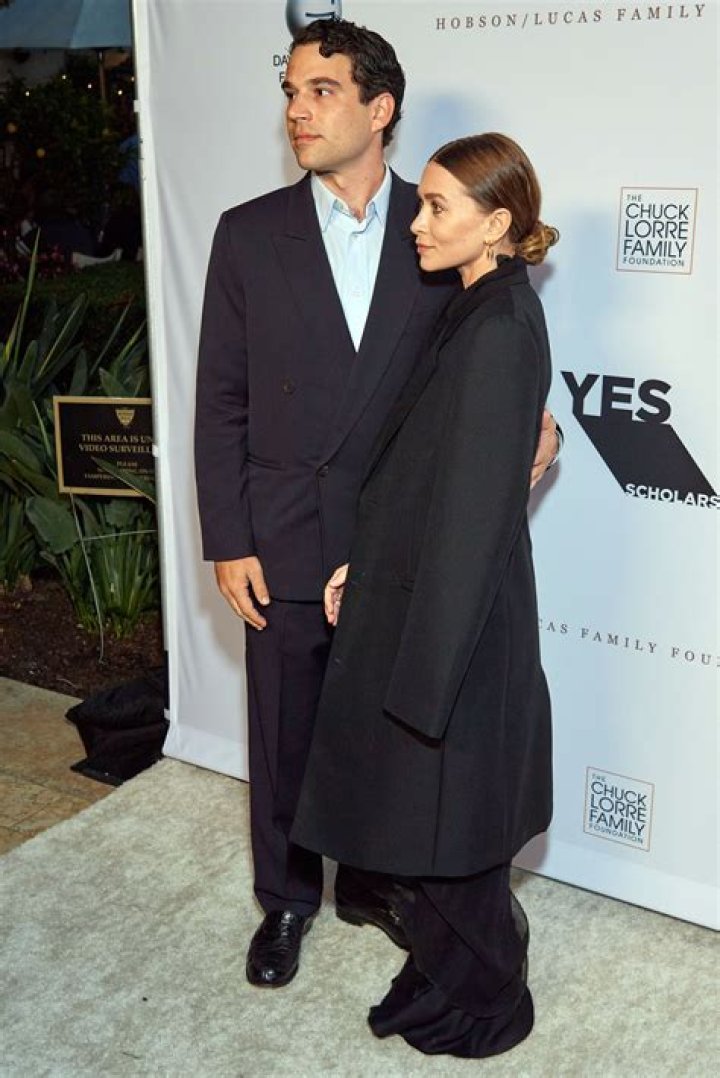Ashley Olsen and Boyfriend Louis Eisner Make Red Carpet Debut