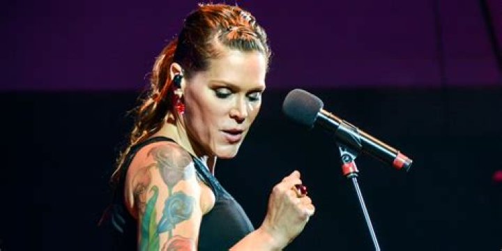 Beth Hart Net Worth 2024 Wiki, Married, Family, Wedding, Salary, Siblings