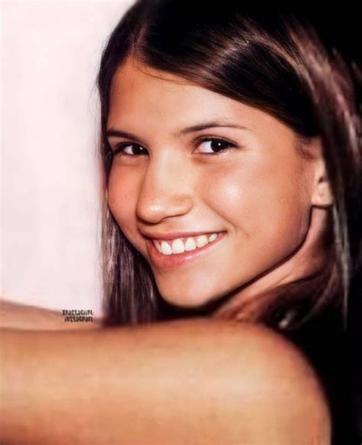 Camila Bordonaba Epa, Malibu, People, Babies, Icon, Stars, Dance Videos