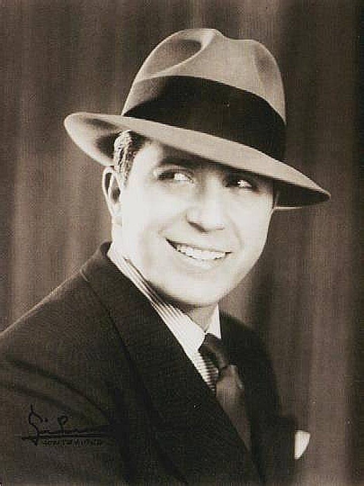 Carlos Gardel Télécharger et écouter les albums.