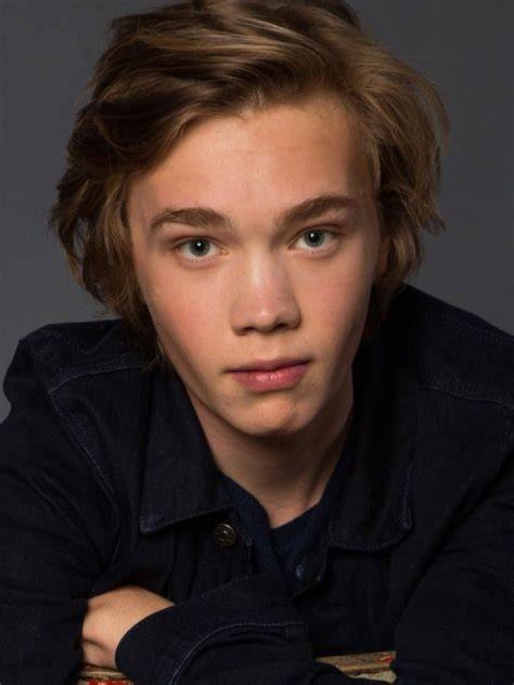 Charlie Plummer's Body Measurements Including Height, Weight, Shoe Size