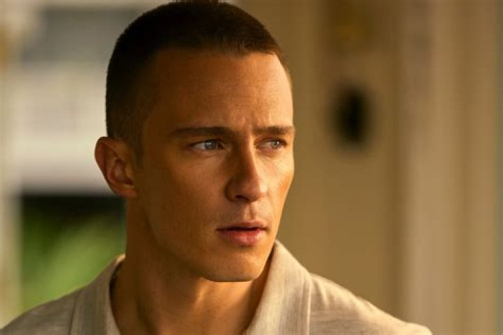 Drew Starkey Movies, TV Shows, Age, Parents, Net Worth, Career