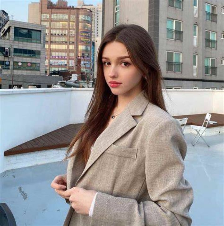 Elina Karimova Wiki, Bio, Profile, Facts, Age, Boyfriend, Net Worth