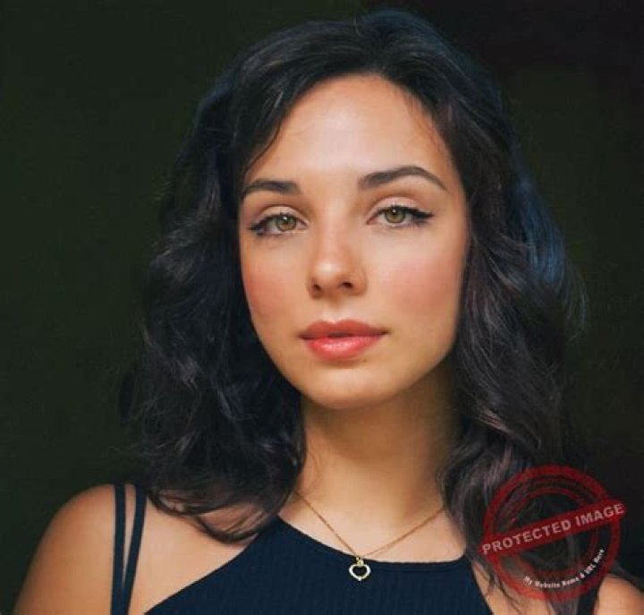 Fiona Palomo Bio, Age, Height, Boyfriend, Net Worth, Control Z, Movies