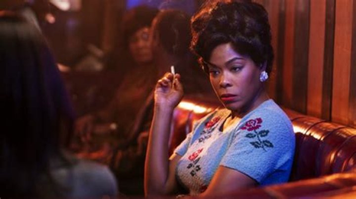 Golden Brooks sheds light on breast cancer in 'A Long Look in the Mirror'