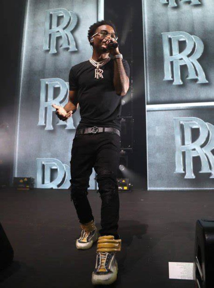 How tall is Roddy Ricch? labels 'Die Young' rapper 'little