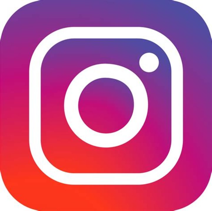 Instagram's Simple New Logo Love It or Hate It? Media Marketing