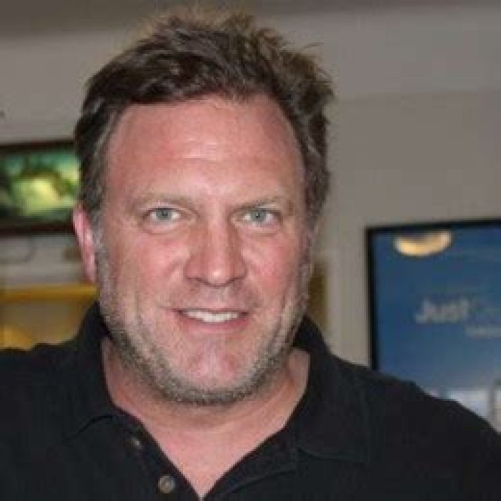Is Jonathan Loughran married? Bio Husband, Net Worth, Family
