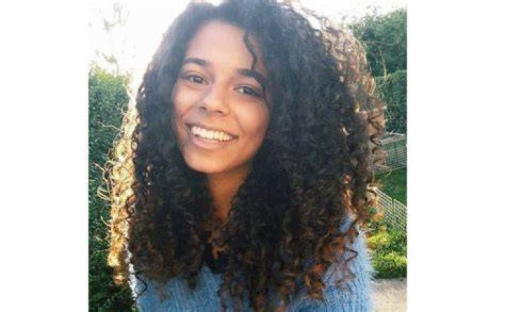 Jeune Actrice Qui Souhaite Devenir Vedette La célébrité