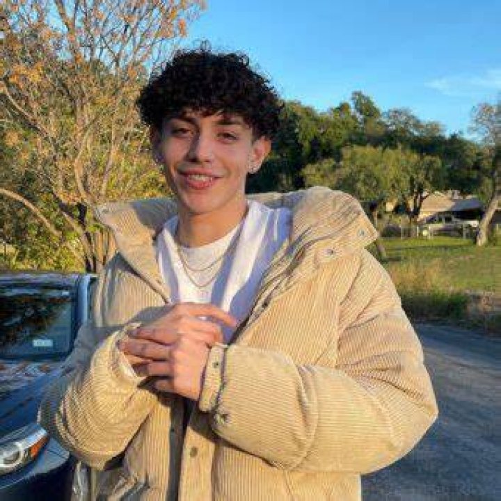 Julian Barboza Net Worth 2021, Age, Height, Bio, Family, Career, Wiki