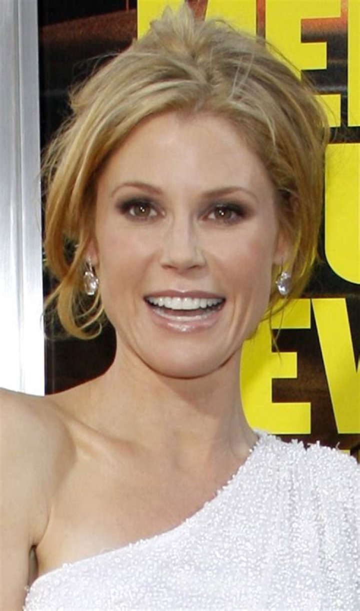 Julie Bowen&rsquo;s Sisters All About Her 2 Siblings Hollywood Life
