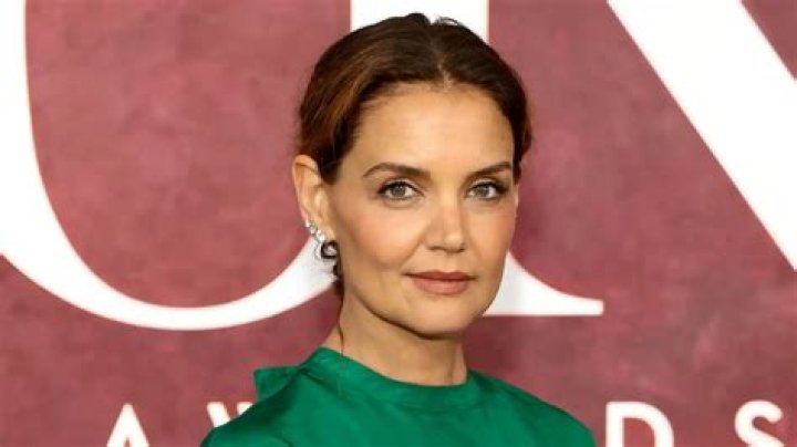 Katie Holmes Age, Height, Net Worth, Dating, Daughter, Husband