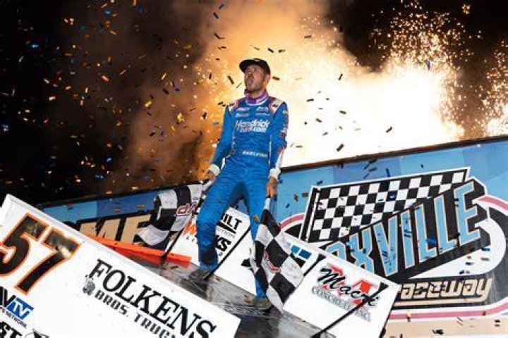 Kyle Larson Finally Achieves Dream of Winning 60th Knoxville Nationals