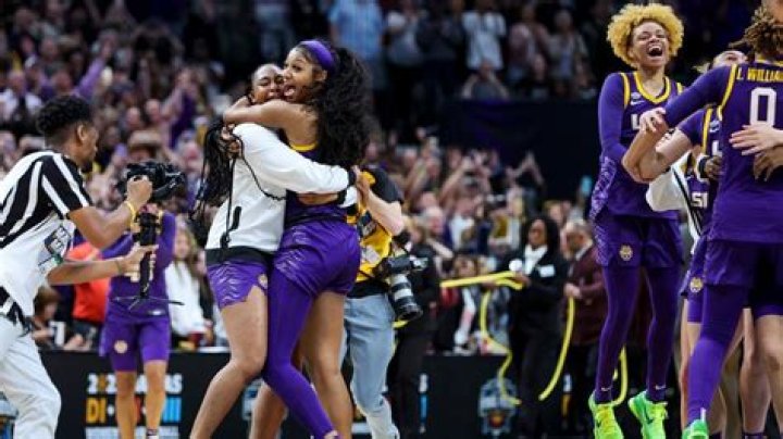 LSU women's basketball secures best start in program history at 160