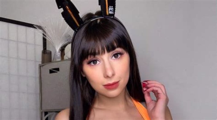 Luna Rexx 🌙💫 🍌 on Twitter "RT lunarexxasmr Wanna play Zelda with me? 🤗"