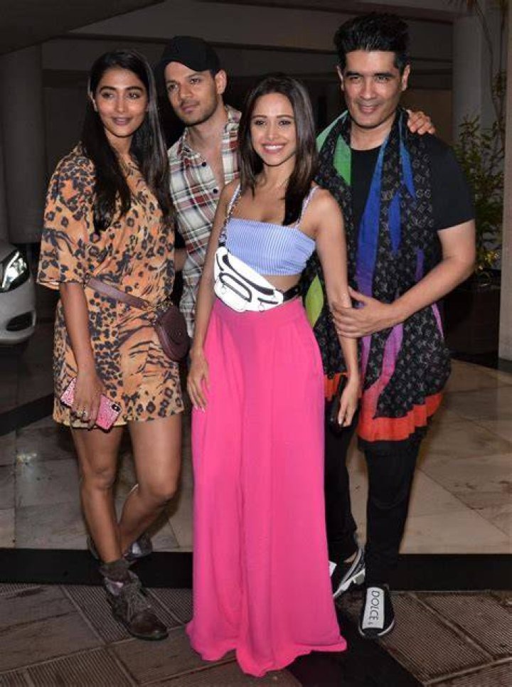 Nushrat Bharucha spotted at Manish Malhotra’s house (1) Nushrat