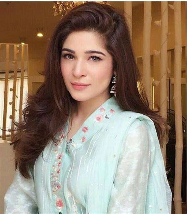 Pakistani actress Ayesha Omar Profile Biography Pictures