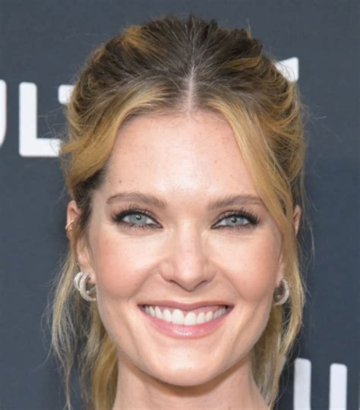 Photo de Meghann Fahy Photo Meghann Fahy AlloCiné