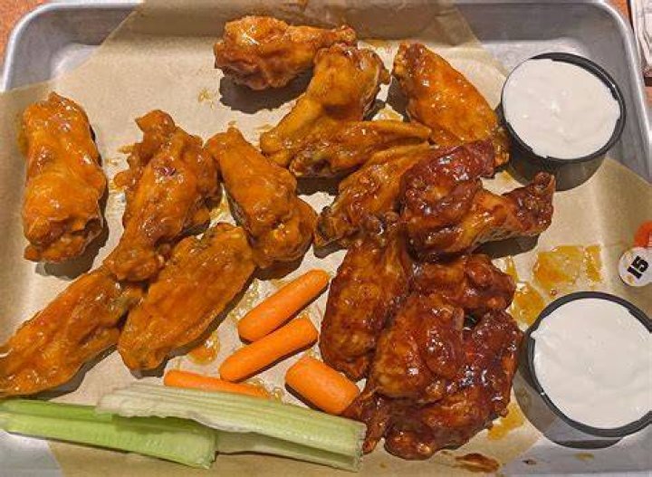 Restaurant Review Buffalo Wings & Rings, College Hill The Food Hussy!