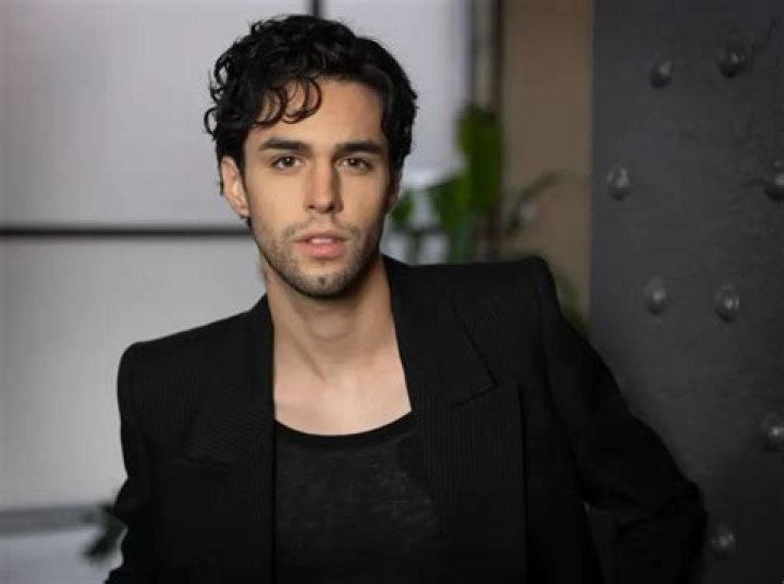 Stephen Sanchez Age, Net Worth, Girlfriend, Family and Biography