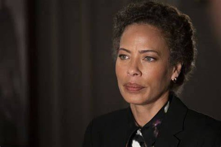 Tawny CYPRESS Biography and movies