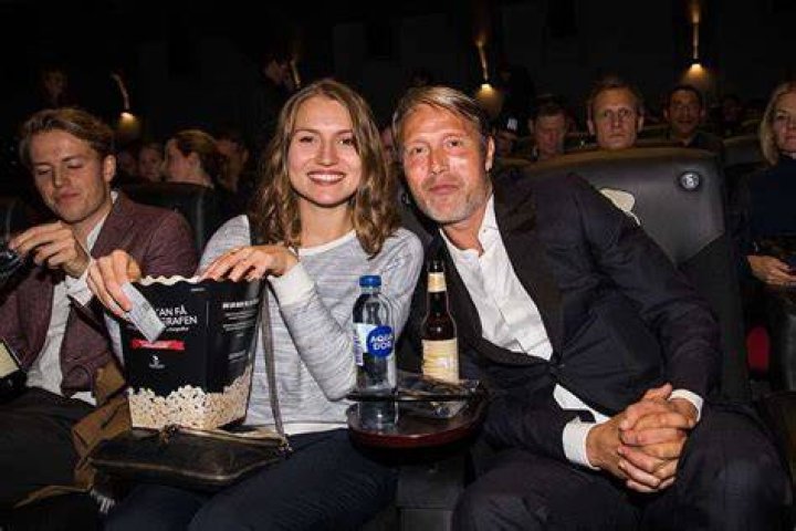 Viola Jacobsen Mikkelsen 5 facts about Mad Mikkelsen's daughter Tuko