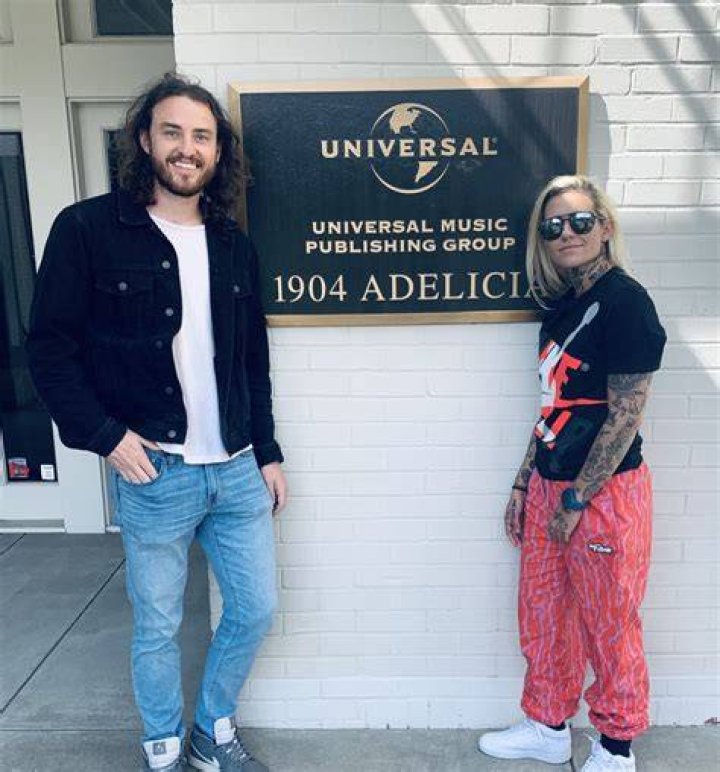 Wade Inks With UMPG Nashville