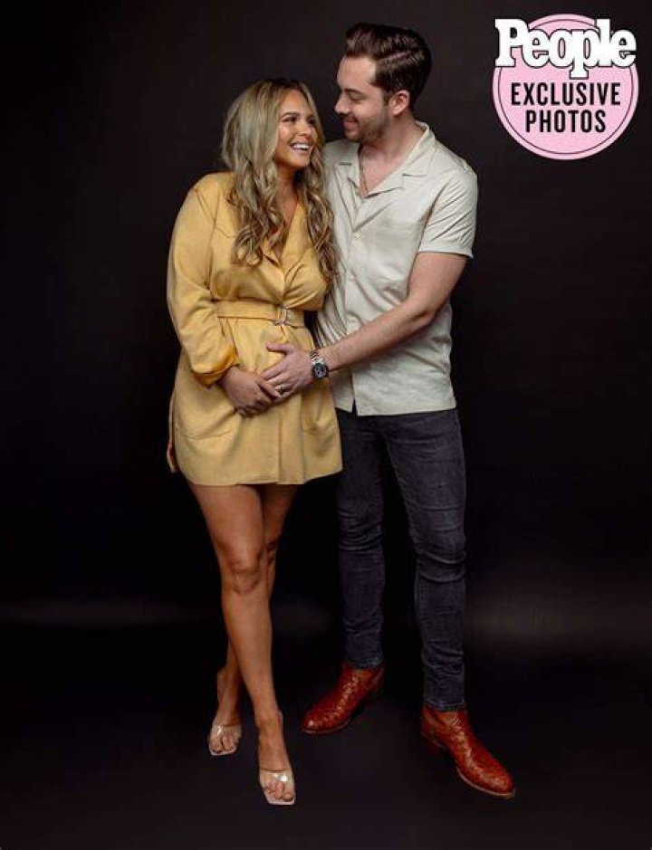 Who Is Alex Hall ExHusband? About Their Children