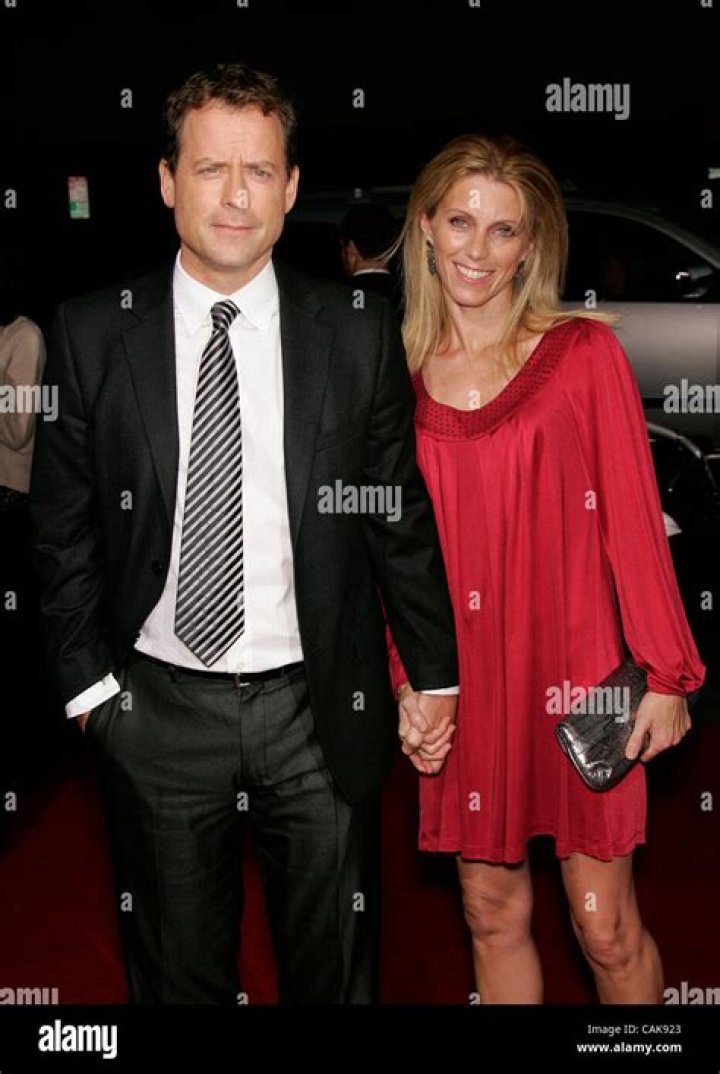 Who Is Greg Kinnear Wife Helen Labdon? Kids Family And Net Worth