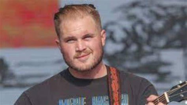 Zach Bryan Net worth 2023, Height, Weight, Career, Wiki, Bio