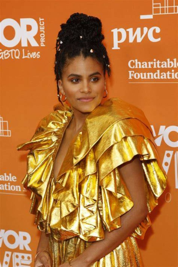 Zazie Beetz Braless (30 Photos) Nude celebrity